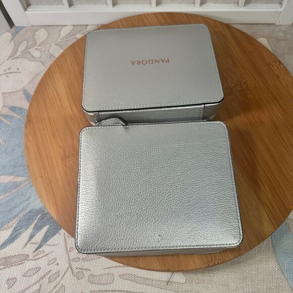 Pandora Jewelry Box - Picture 4 of 9